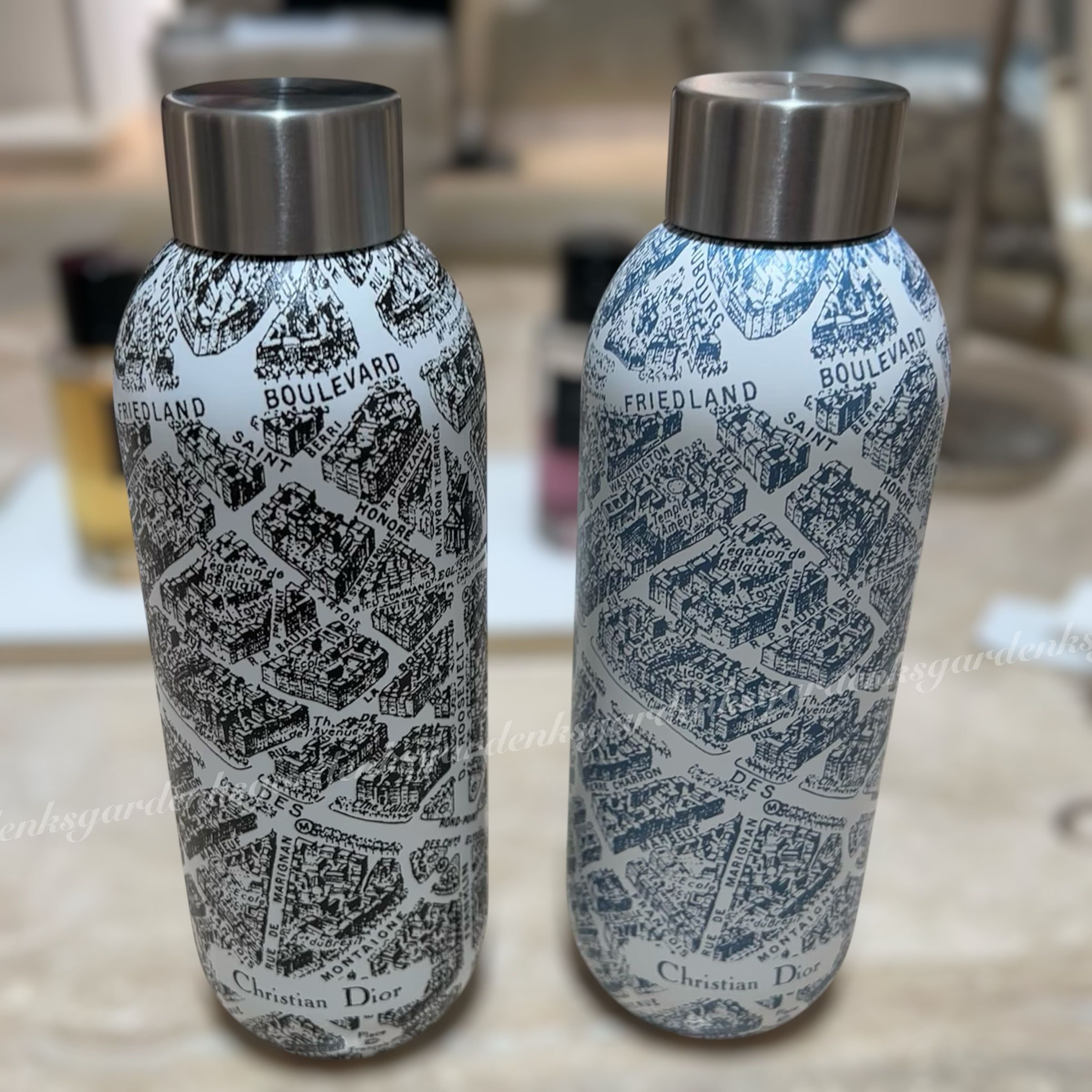 DIOR☆ウォーターボトル プラン ドゥ パリ☆すぐ届く！ (Dior