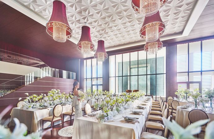 ザ・ピーク プレミアムテラスで理想の結婚式【ゼクシィ】