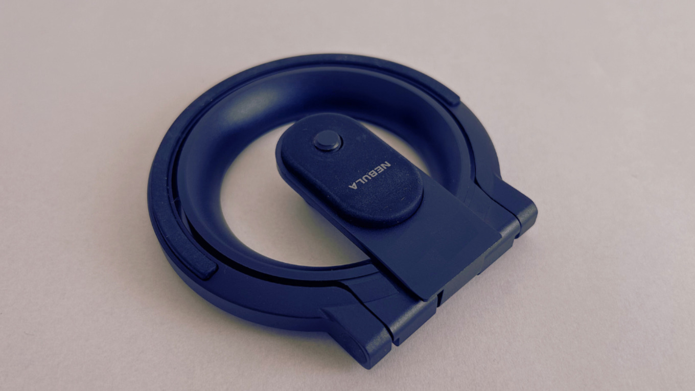 胸ポケットに入る】Nebula Capsuleの公式プロジェクタースタンドが