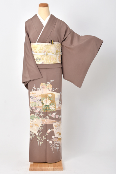 色留袖（梅鼠色地に吉祥文様）｜着物レンタルあき (来店着付け無料