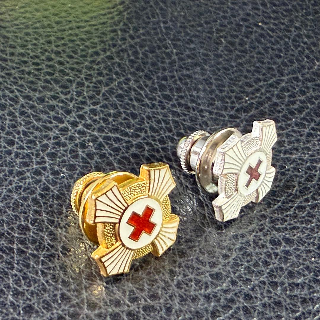 ◇純銀◇ 日本赤十字社 金色有功章略章 銀色有功章略章 ピンバッジ