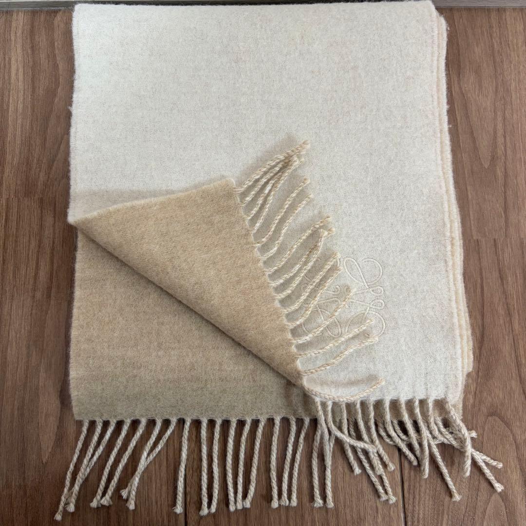 LOEWE ロエベ　バイカラー スカーフ カシミヤ 即日発送可能 国内直営**LOEWE**バイカラー スカーフ ウール&カシミヤ (LOEWE